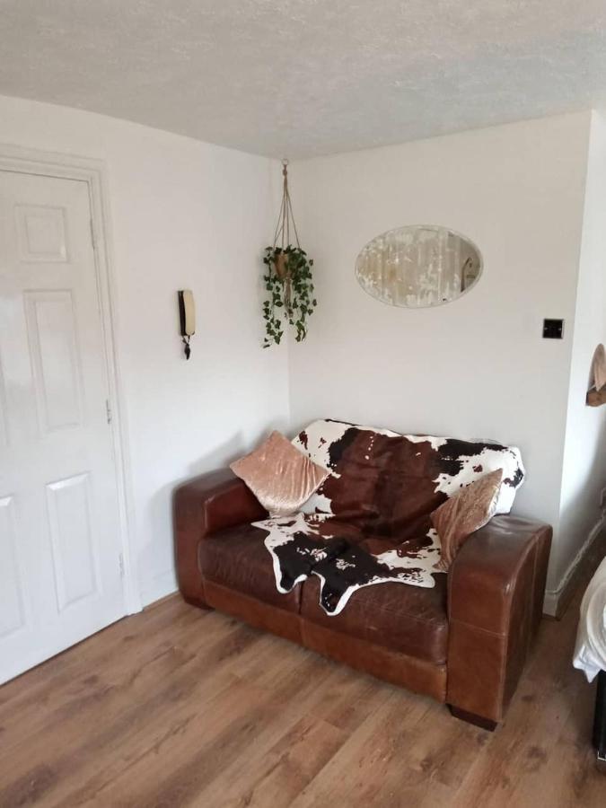 Havisham Studio Flat Rochester Me1 1Xz Strood Extérieur photo